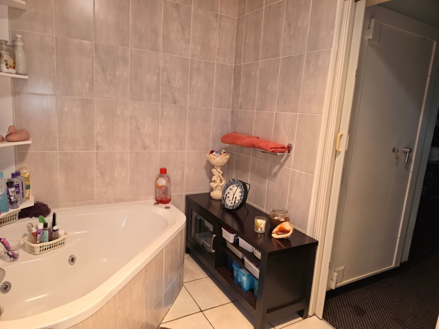3 Bedroom Property for Sale in Riebeeckstad Free State
